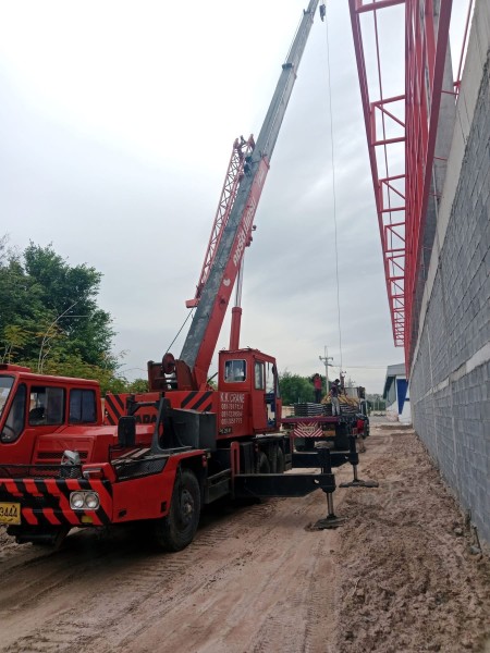 รถเฮี๊ยบพนัสนิคม